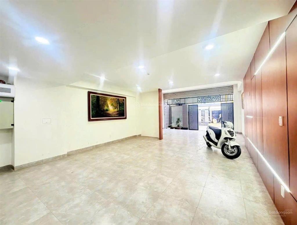 Cần cho thuê tòa nhà mt 341b nguyễn trọng tuyển p.1 q.tân bình gần khúc tân canh