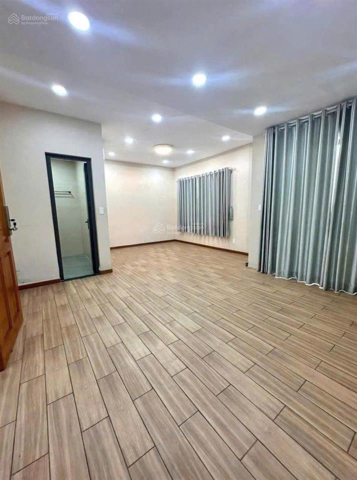Cần cho thuê tòa nhà mt 341b nguyễn trọng tuyển p.1 q.tân bình gần khúc tân canh