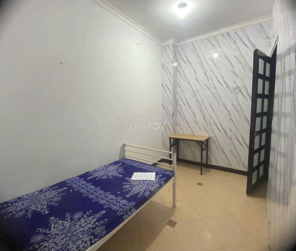 Cho thuê phòng trọ Bình Thạnh giá 2,5tr/tháng