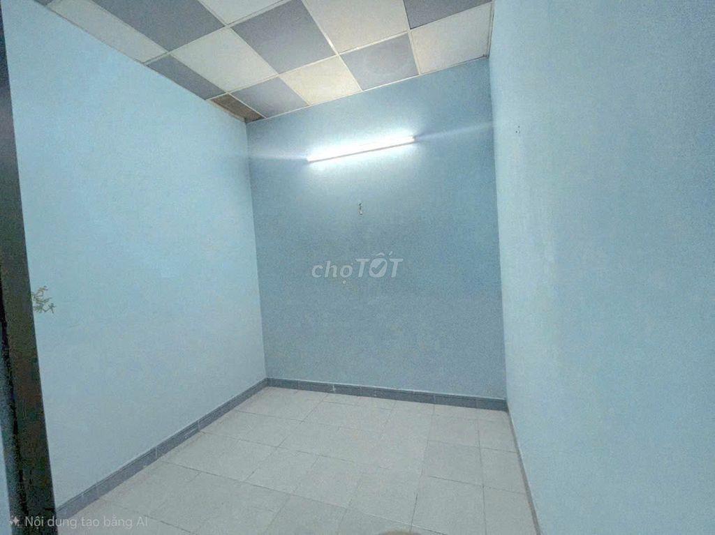 Cho thuê nhà nguyên căn HXH Bùi Văn Ba. Gía 13tr