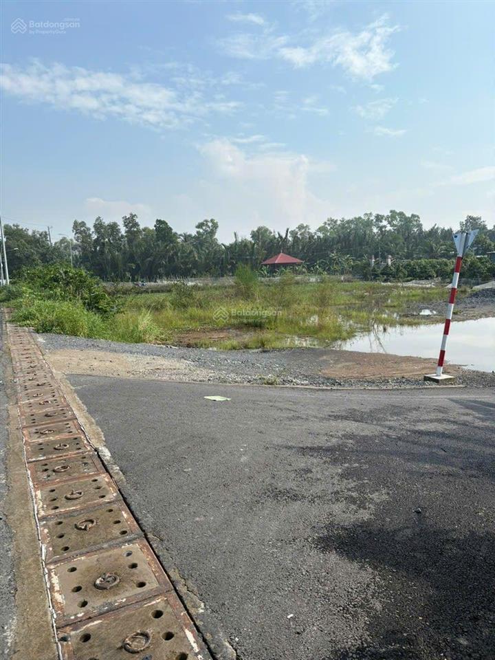 Ngộp! hạ giá bán gấp 1000m thổ cư mặt tiền lương ngang