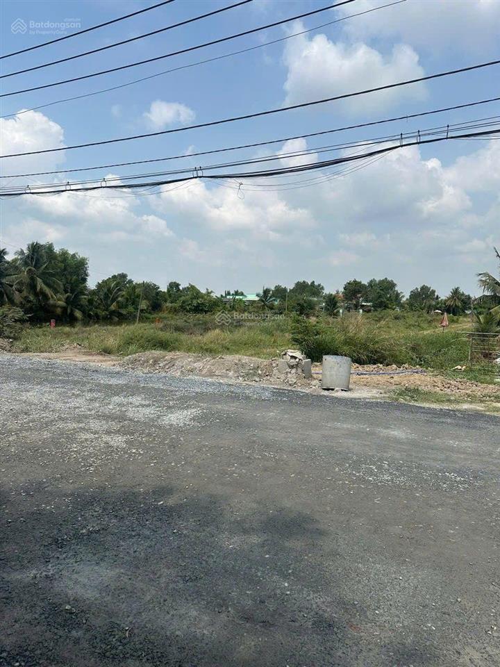 Bán lô đất nông nghiệp mặt tiền đẹp bà tỵ