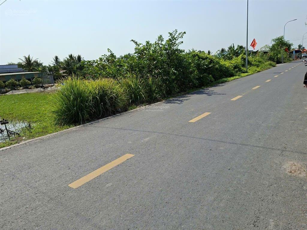 Bán căn nhà giá rẻ mặt tiền lương ngang 252m2 tân nhựt
