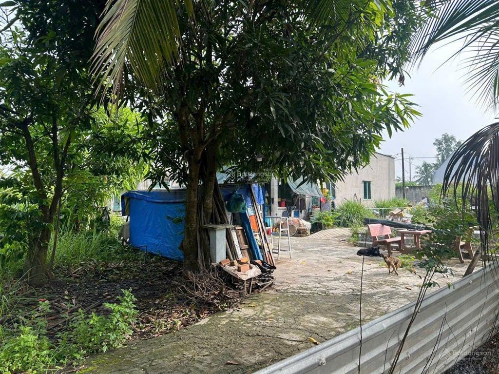 Bán lô đất 750m mặt tiền kênh sáng xã lê minh xuân