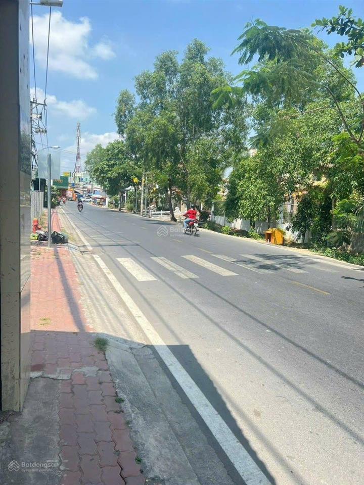 Bán căn nhà 132m² giá tốt gần mặt tiền đoàn nguyễn tuấn