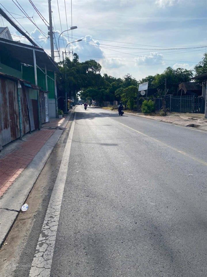 Bán lô đất ngộp 311m mặt tiền đoàn nguyên tuấn