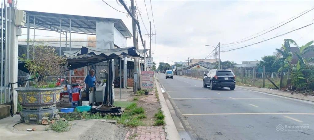 Bán lô đất thổ cư 435m mặt tiền đoàn nguyễn tuấn