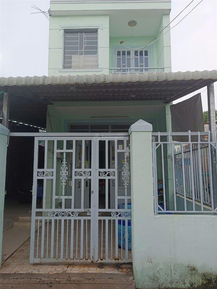 Bán căn nhà giá rẻ hưng long qui đức