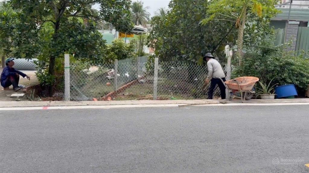Bán lô đất ngộp mặt tiền 220m thích thiện hoà