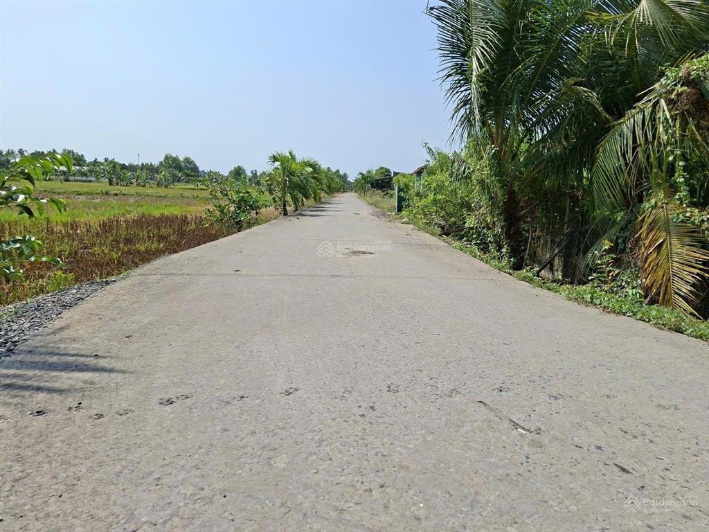 Bán lô đất ngộp 3 mặt tiền thổ cư xã tân nhựt