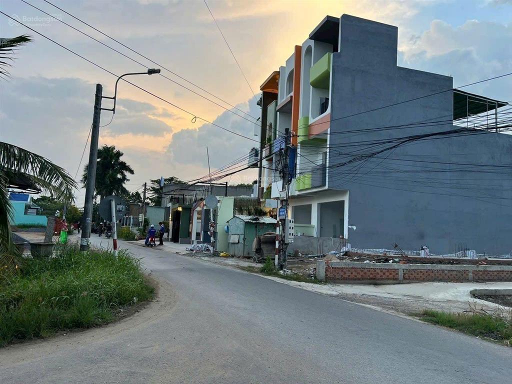 Bán nền đất thổ cư giá rẻ 115m ấp chiến lược xã hưng long