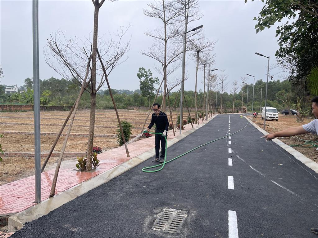 Đất phân lô chợ tình p. xuân hoà cạnh công viên đối diện trường học và nhà văn hoá giá đầu tư tốt