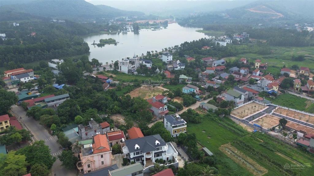 Lô đất 91m cách hồ thanh cao 80m ngay cạnh ubnd p.xuân hoà trường học và tt y tế 80m đất ở đô thị.