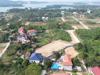 Bán mảnh đất ngay trung tâm kdl hồ đại lại cạnh vườn hoa trường học và chợ tình gần hồ giá 6 triệu.