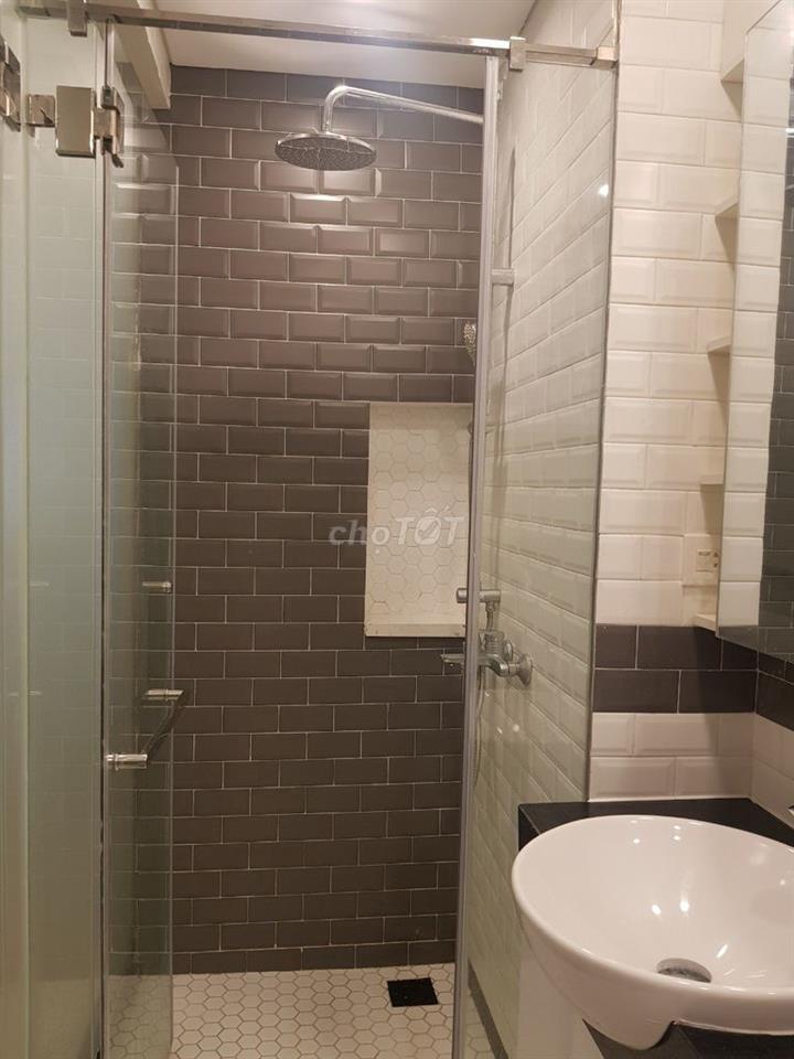 Studio full đồ 20m² – 2 phút ra Hồ Tây – chỉ 5 triệu/tháng