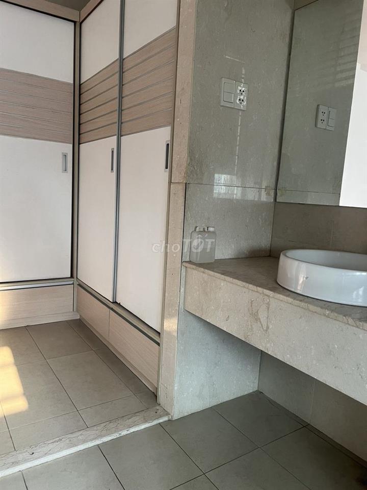 Cho thuê nhà Him Lam 7,5x20 đối diện công viên giá 53T/tháng