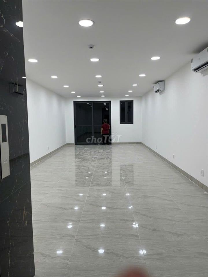 Cho thuê nhà văn phòng đường Hoàng Trọng Mậu