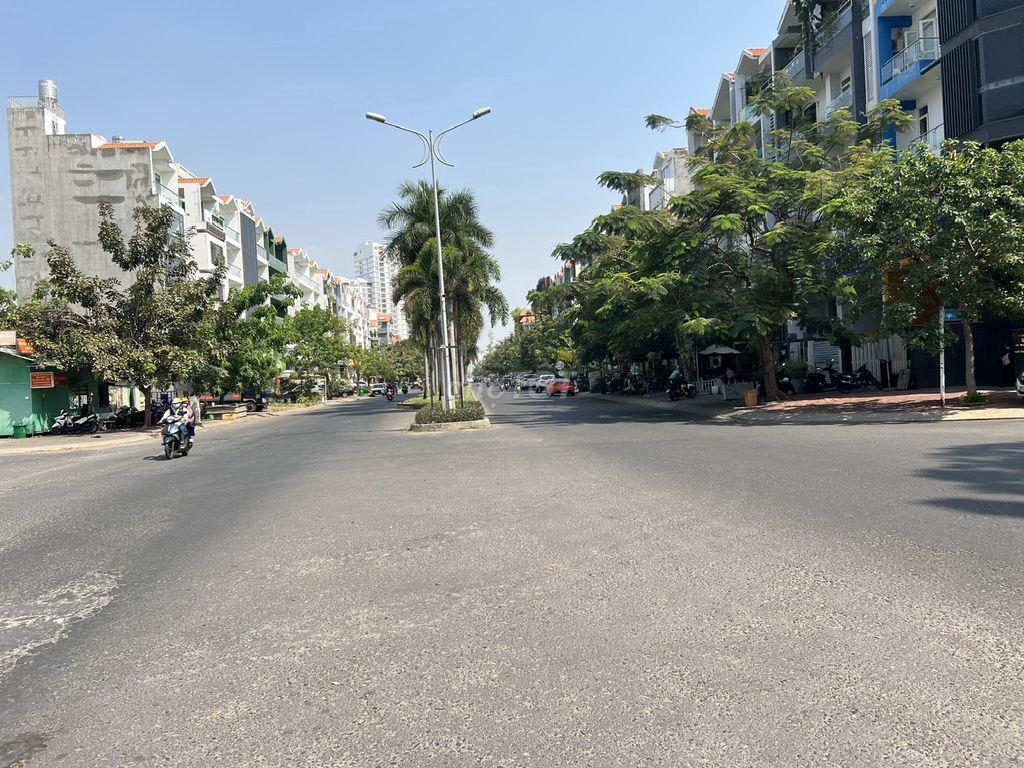 Bán nhà phố Him Lam mặt tiền đường Hoàng Trọng Mậu giá tốt