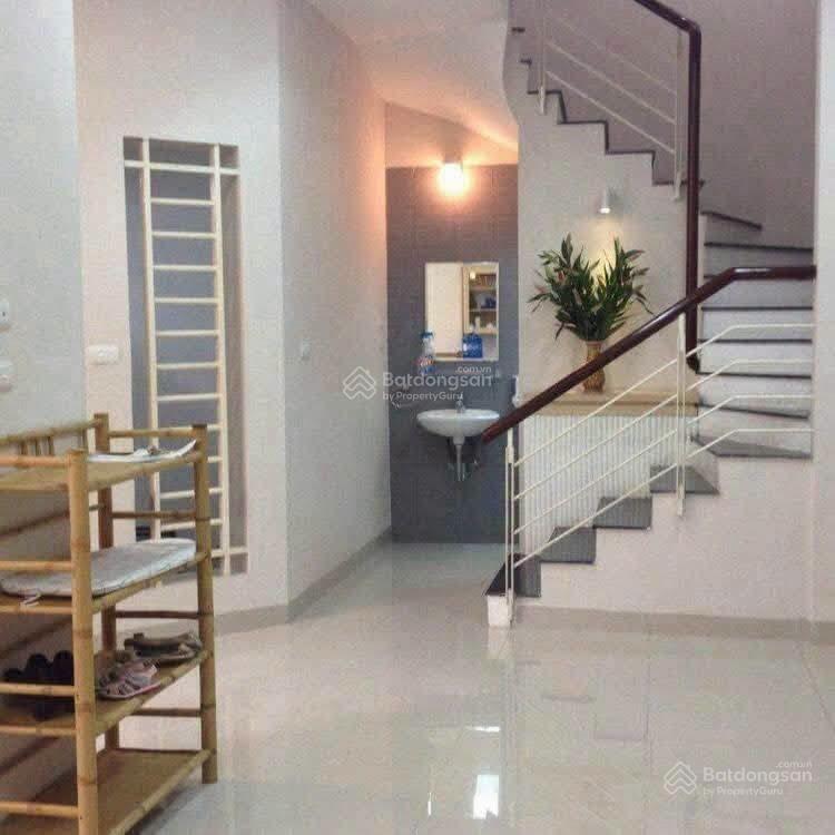 Cho thuê nhà riêng xinh xắn ngõ 173 hoàng hoa thám full nội thất chỉ 12 triệu/tháng