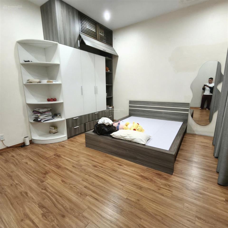 Cho thuê nhà ngõ 34 âu cơ  100m  4 phòng ngủ  giá chỉ 22 triệu/tháng
