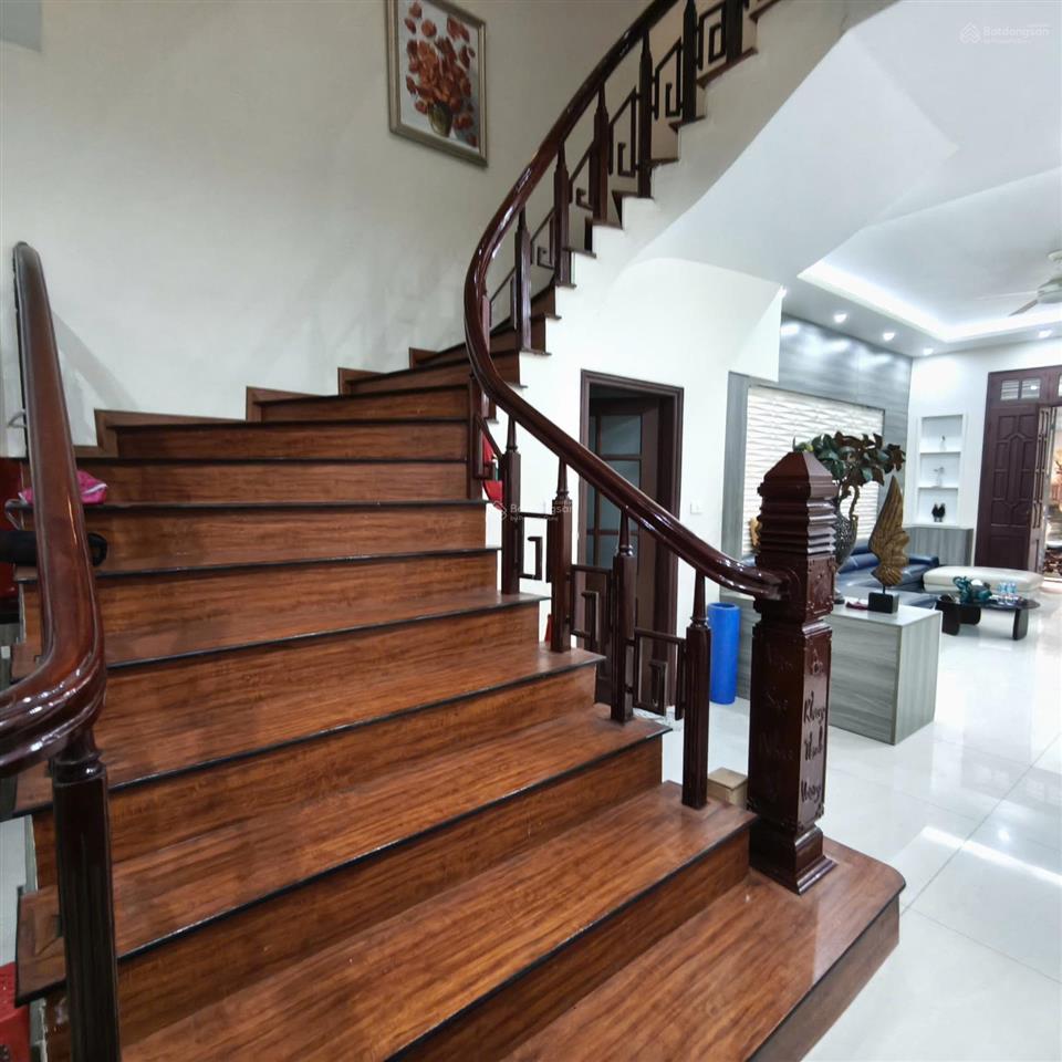 Cho thuê nhà ngõ 34 âu cơ  100m  4 phòng ngủ  giá chỉ 22 triệu/tháng
