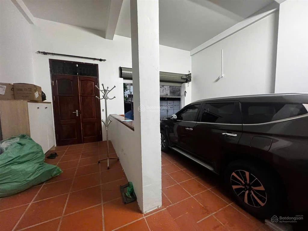 Cho thuê nhà riêng 5 tầng đủ đồ ô tô đỗ cửa  276 nghi tàm, tây hồ