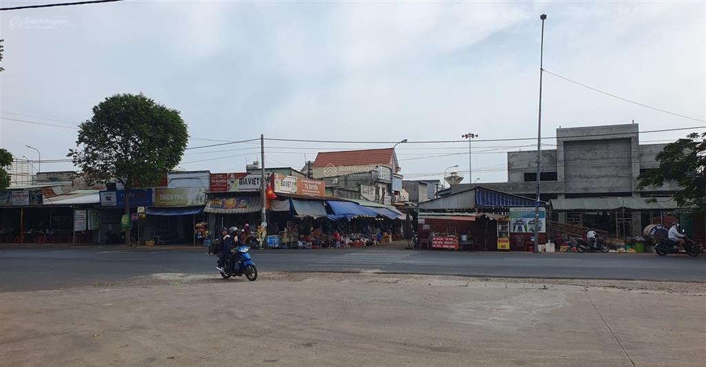 Cho thuê mặt bằng 2 mặt tiền quốc lộ 55 và chợ bưng riềng