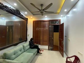 Nhà đất diện tích 33m2 x 4 tầng 1 tum, mặt ngõ ô tô, phường bồ đề, long biên, hà nội 6,9 tỷ