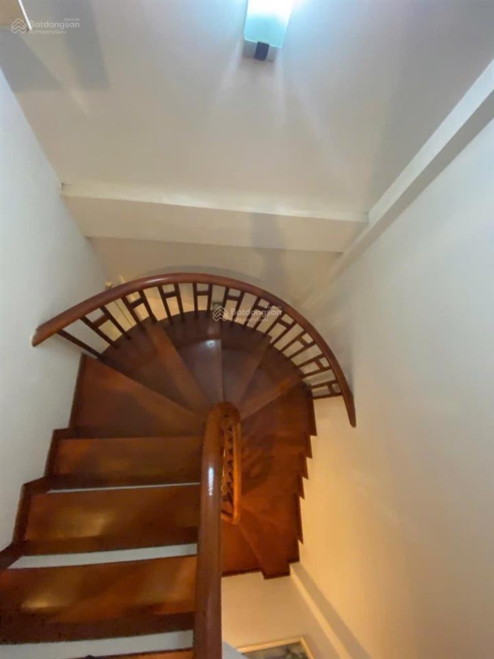 Nhà đất diện tích 33m2 x 4 tầng 1 tum, mặt ngõ ô tô, phường bồ đề, long biên, hà nội 6,9 tỷ