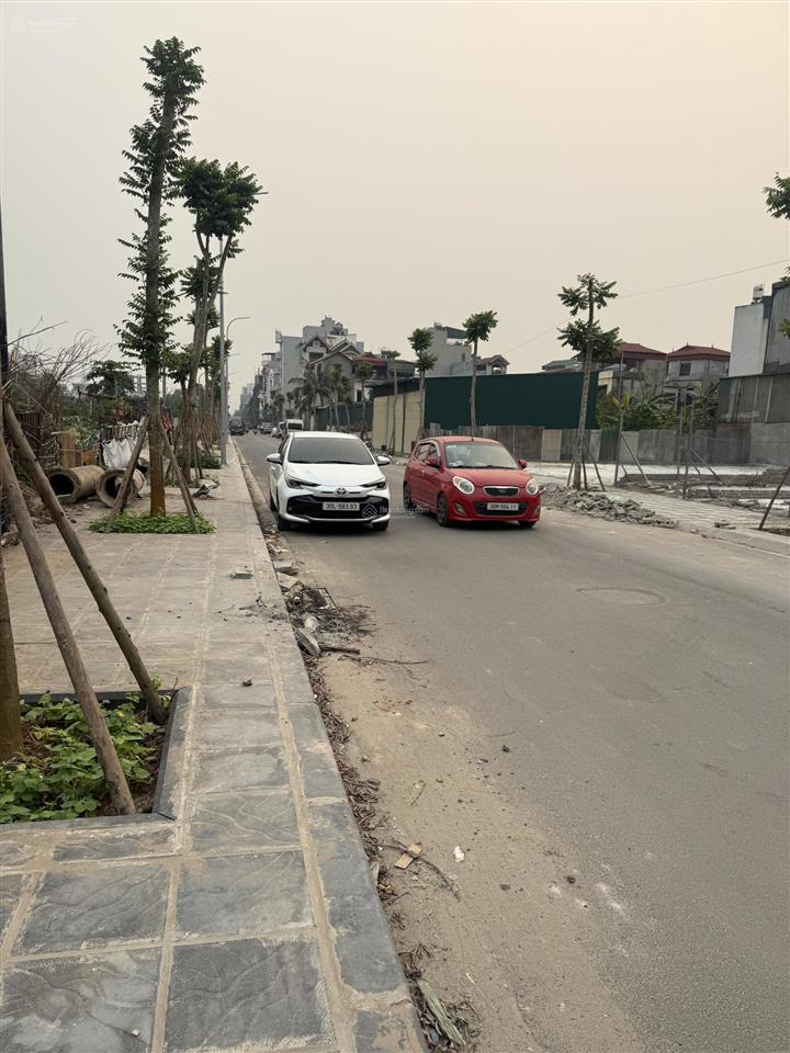 Bán lô đất đấu giá liền nhau, p việt hưng, tp hà nội, diện tích 155m2, mặt tiền 12,6m, vuông đét