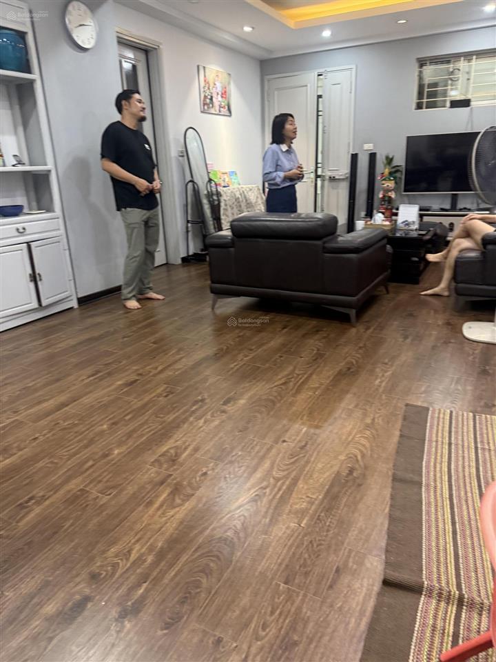 Bán căn chung cư khu đô thị việt hưng hà nội