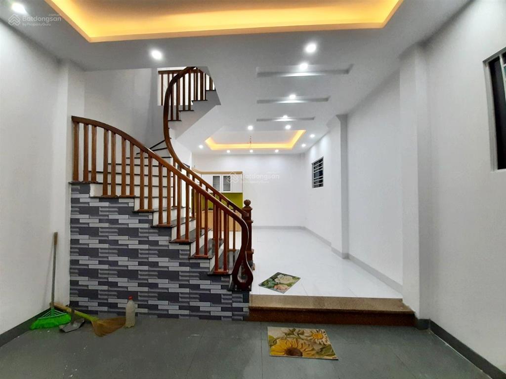 Bán nhà 42m2 x 4 tầng, đường đại mỗ, ô tô cách 50m, gần aeon mall hà đông, giá 7.9 tỷ  