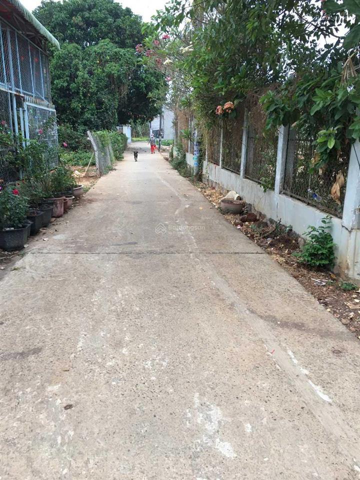 Bán đất mặt tiền ngay trung tâm thương mại kim long 2,3 tỷ