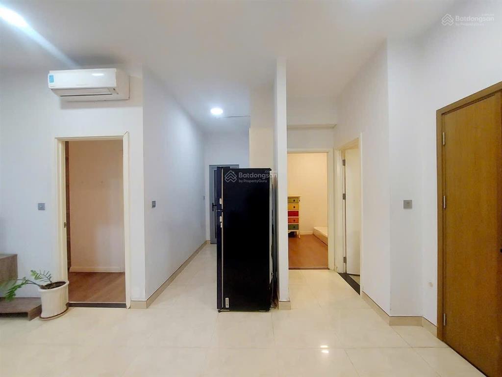 Cho thuê căn hộ luxgarden quận 7 2pn 2wc 62m full nội thất nhà sơn mới giá 9.5 triệu