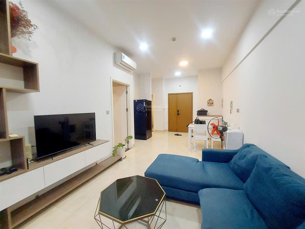 Cho thuê căn hộ luxgarden quận 7 2pn 2wc 62m full nội thất nhà sơn mới giá 9.5 triệu