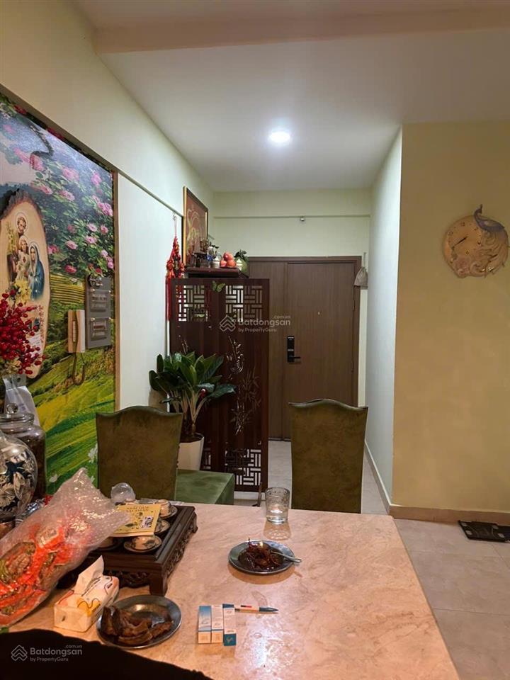 Bán căn hộ luxgarden quận 7 2pn 2wc 68m2 sân vườn riêng 35m giá 4.7 tỷ