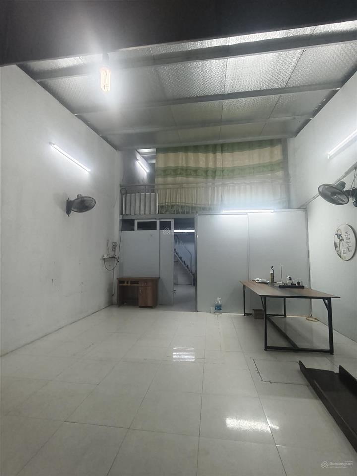 Nhà cạnh ngã tư hà trì  50m2 + 25m2 gác xép mặt công viên, đường ô tô tránh đỗ thoải mái