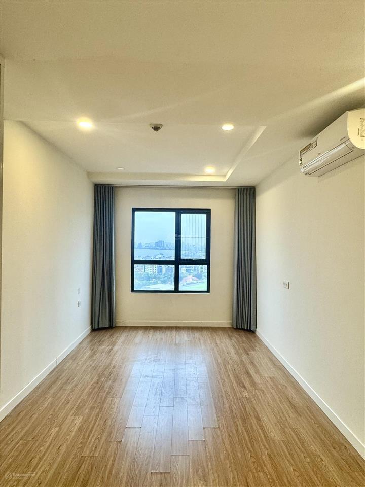 Bán nhanh chcc kosmo tây hồ, hồ 102m2 | 3pn & 2wc. view hồ tây đẹp lung linh