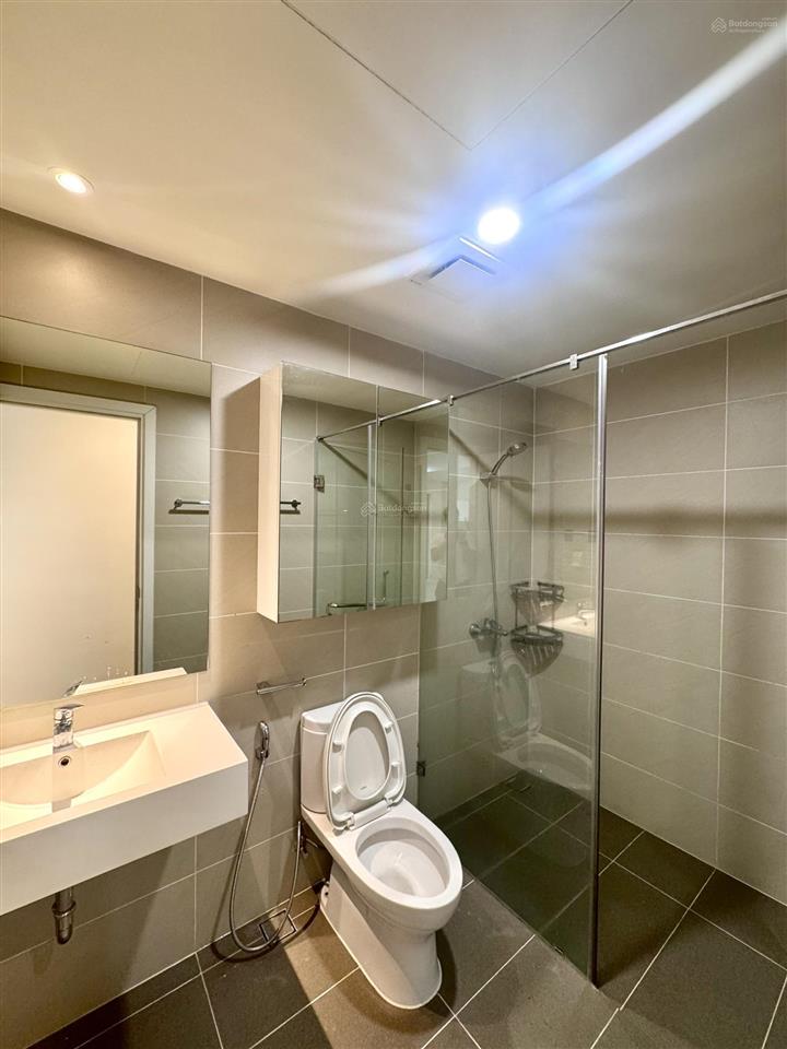 Bán nhanh chcc kosmo tây hồ, hồ 102m2 | 3pn & 2wc. view hồ tây đẹp lung linh