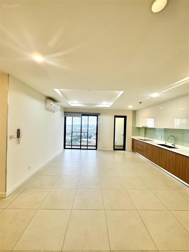 Bán nhanh chcc kosmo tây hồ, hồ 102m2 | 3pn & 2wc. view hồ tây đẹp lung linh