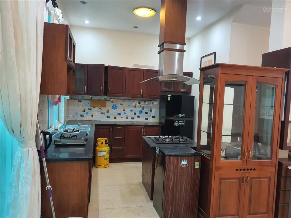 Cần bán biệt thự phú mỹ hưng giá cực kì tốt 34,5 tỷ dt 126m2 giá tốt nhất thị trường