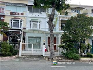 Gia đình cần bán biệt thự mỹ giang  ngay hồ bán nguyệt cầu ánh sao dt 126m2 52 tỷ ( bán nhanh)