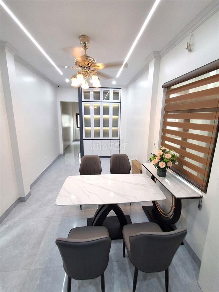 Tôi bán nhà 6 tầng , đầu ngõ 181, Trần Phú, Văn Quán, Phường Hà Đông