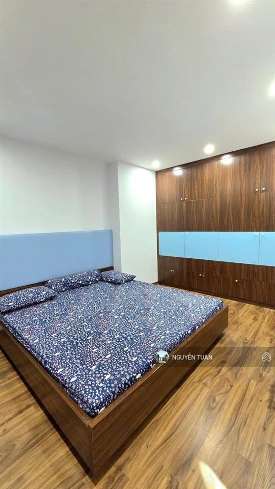 Tôi có quỹ căn 2pn đồng phát có ban công giá từ 4.6 tỷ, diện tích từ 76,5m2 trên sổ