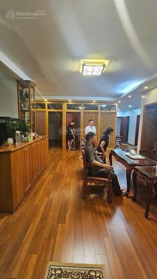 Bán căn 108m2 hướng đông tòa ct1 3pn giá 85tr/m2