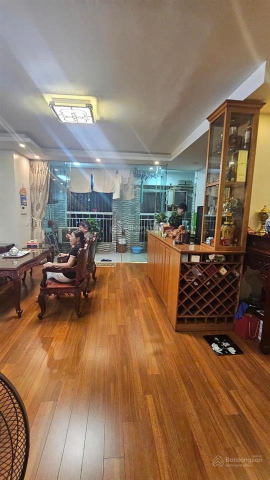 Bán căn 108m2 hướng đông tòa ct1 3pn giá 85tr/m2