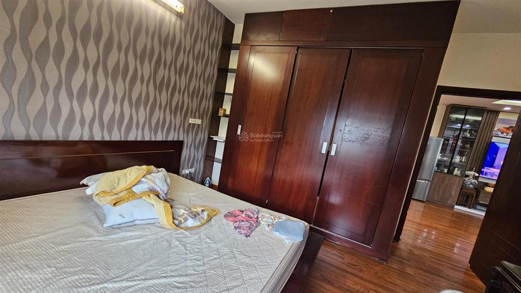 Bán căn góc ban công đông và bắc ct2 129,6m2 skylight 125d minh khai