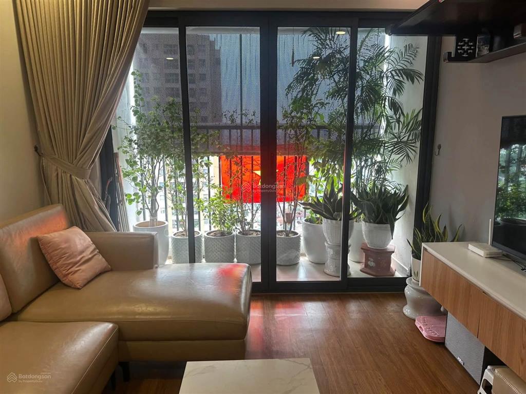 Bán căn góc 93m2 sổ đỏ, giá 7 tỷ. 3pn.