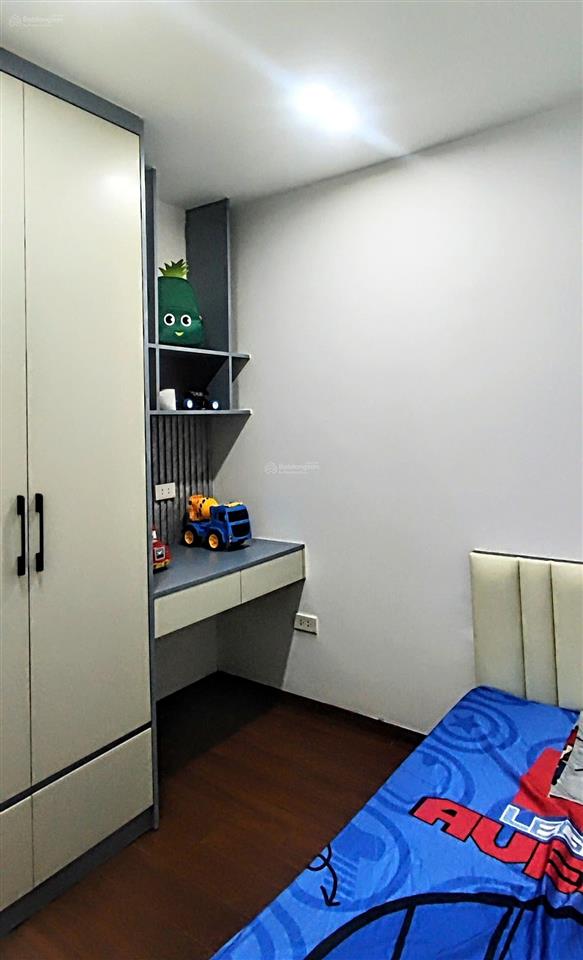 Bán căn góc 4 pn 122m2 tòa 96 định công.