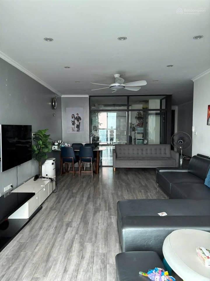 Bán căn hộ 3pn 100m2 giá 7,4 tỷ tại vnt nguyễn trãi